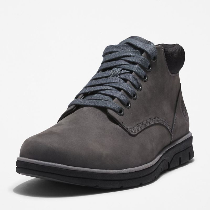 Timberland Bradstreet Leather Chukka Boot for Men in Grey