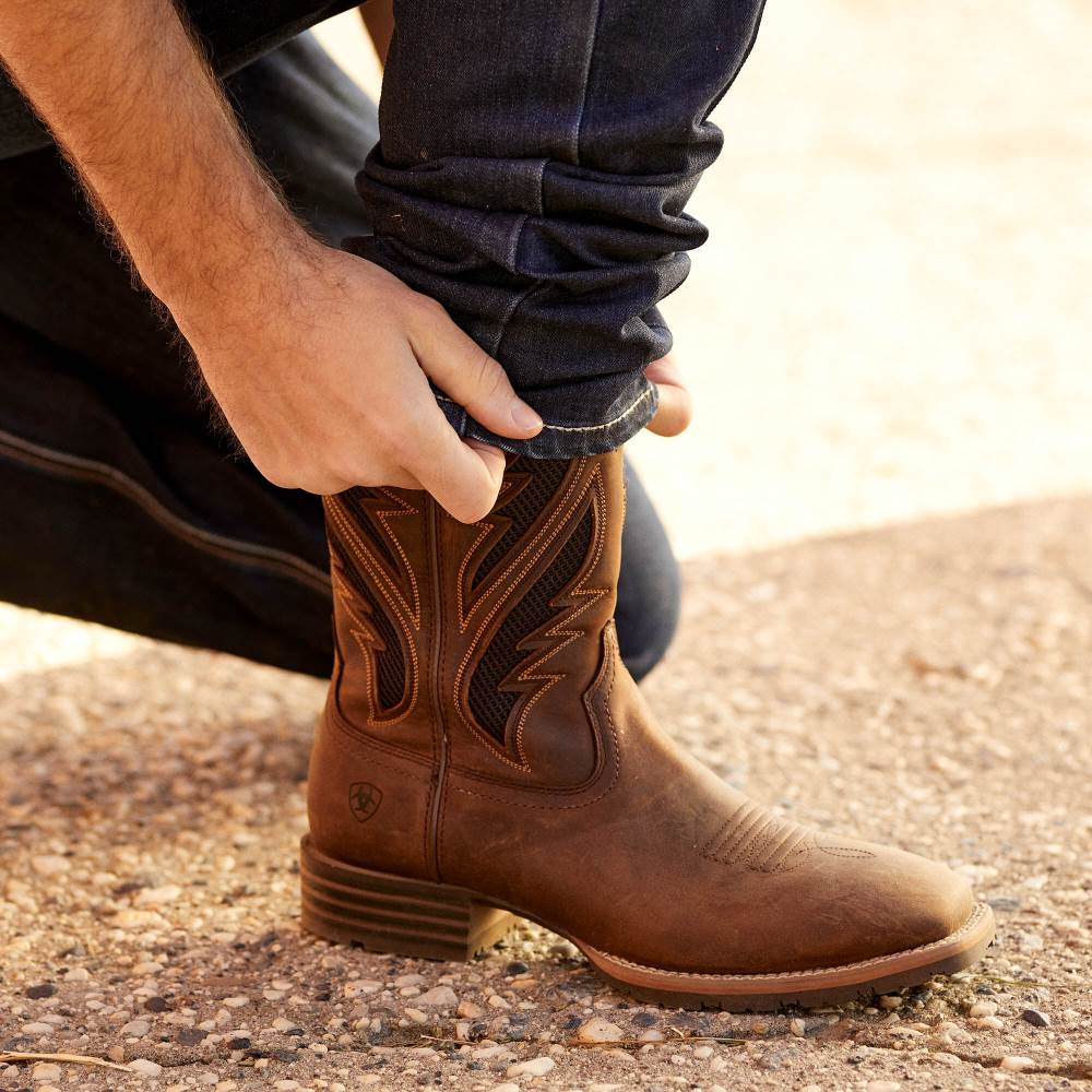 Ariat Hybrid VentTEK Western Boot - DISTRESSED TAN